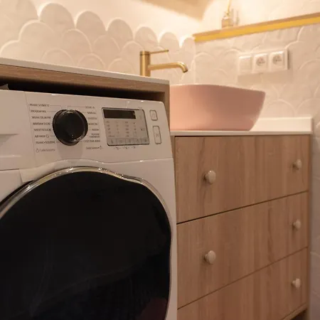 Rentplanet - Przy Dworcu Glownym * Познань