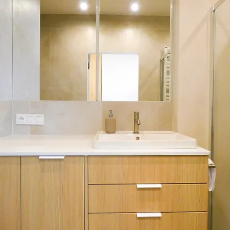 Rentplanet - Przy Dworcu Glownym Apartment Posen