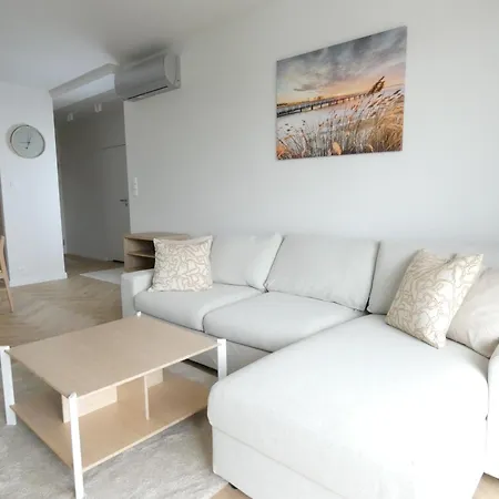 Rentplanet - Przy Dworcu Glownym Apartment Posen