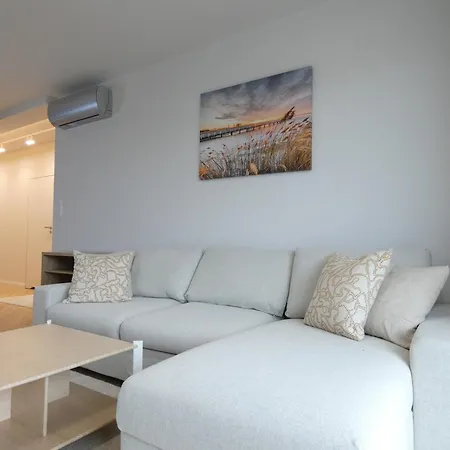 Rentplanet - Przy Dworcu Glownym Познань